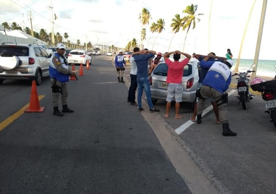 Na véspera de Natal, 4 operações da Lei Seca recolhem CNHs e flagram 3 inabilitados