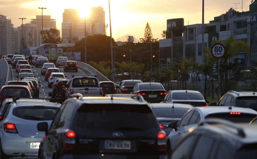 Prefeitura de São Paulo fará bloqueios de avenidas para aumentar isolamento