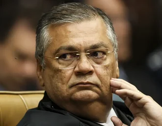 Flávio Dino acaba com a aposentadoria compulsória como punição a juízes