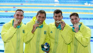 Brasil conquista o ouro no revezamento 4x200m livre masculino