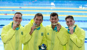 Brasil conquista o ouro no revezamento 4x200m livre masculino