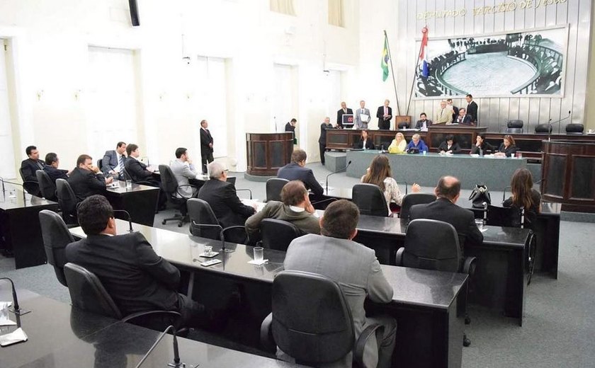 Deputados protocolam requerimento para criação da Frente em defesa do Comércio