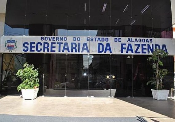Governo de AL cobra posicionamento da Caixa sobre denúncia de ‘venda casada’