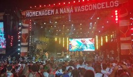 Homenagem a Naná Vasconcelos emociona público na abertura do carnaval do Recife