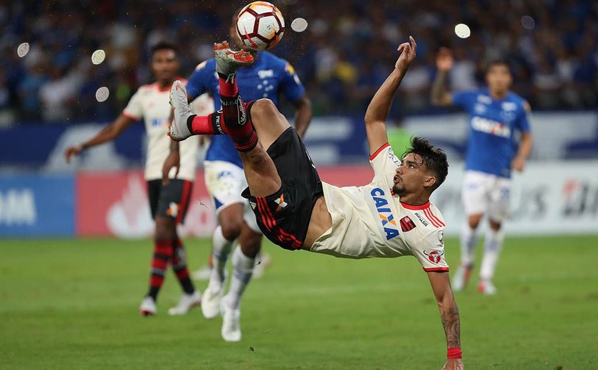 Flamengo vence Cruzeiro, mas não consegue classificar na Libertadores