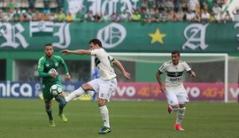 Chapecoense marca no último minuto e rebaixa Coritiba