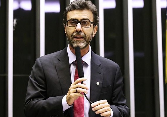 “O delegado Fábio Costa está no lugar errado e no partido errado”, diz Marcelo Freixo
