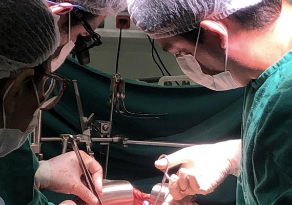 Paciente que realizou segundo transplante hepático no Hospital do Coração Alagoano recebe alta