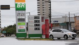 Procon fiscaliza valor da gasolina em Maceió