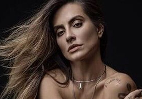 Cleo Pires posa de topless e recebe elogios dos fãs: 'Como pode tanta beleza?'
