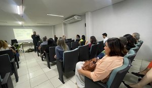 Reunião aborda prevenção ao suicídio e fluxo da Atenção Psicossocial de Maceió