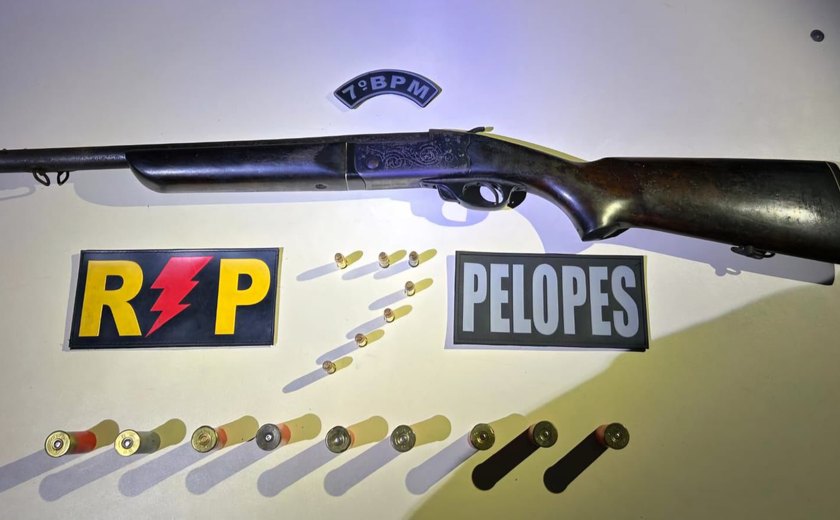 PM apreende duas armas de fogo e drogas na capital e interior do estado