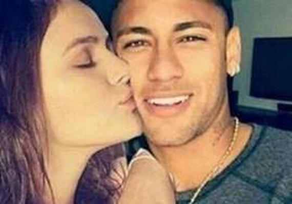 Neymar quer assumir namoro com Bruna Marquezine mas atriz pede tempo