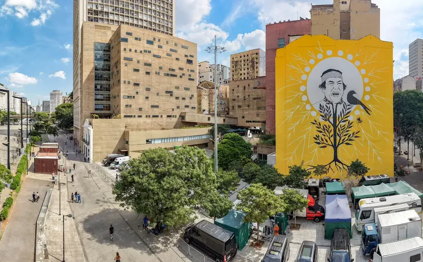 Ailton Krenak é homenageado com mural em edifício de São Paulo