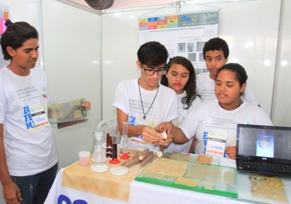 Escolas estaduais aprovam projetos para maior feira científica do país