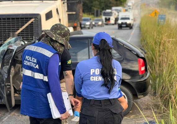 Colisão frontal deixa idoso morto na BR-101 em Pilar