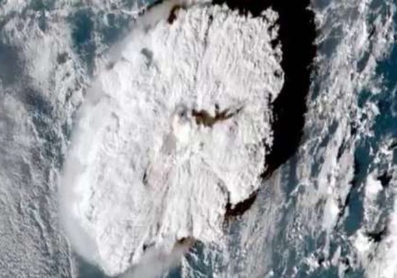 Satélites registram a violência de erupção vulcânica em Tonga