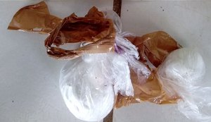 Mulher é presa tentando entrar com drogas escondidas em cabelo