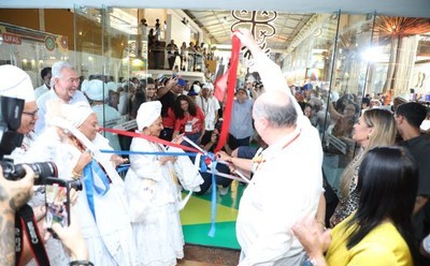 Identificação, diversidade e significado marcam abertura da Bienal 2025