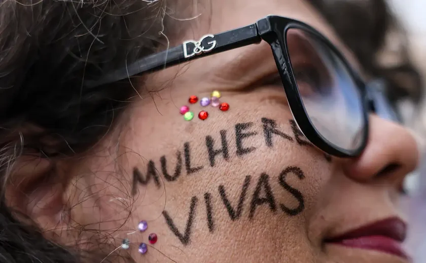 Três Poderes lançam pacto para enfrentamento ao feminicídio no Brasil