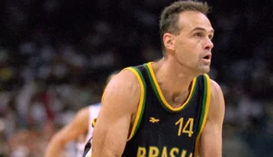 Oscar Schmidt é internado às pressas em São Paulo após mal-estar