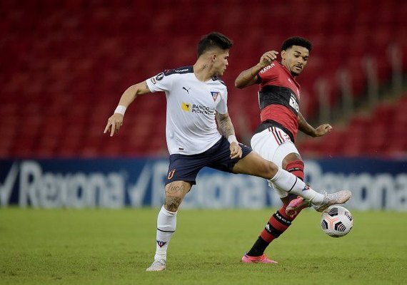 Flamengo arranca empate com LDU e se classifica na Libertadores
