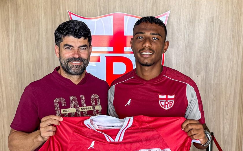 Zagueiro Lyncon é apresentado pelo CRB no CT Ninho do Galo