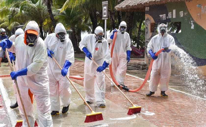 Prefeitura de Maceió realiza ações de limpeza no combate à pandemia de Covid-19