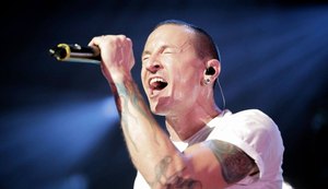 Vocalista do Linkin Park, Chester Bennington é encontrado morto aos 41 anos