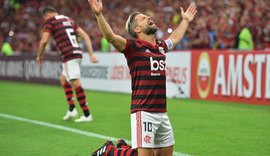 Flamengo goleia rival boliviano e encaminha classificação