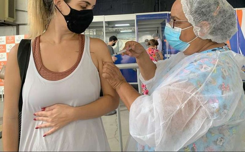Prefeitura de Maceió reforça chamado para completar vacinação contra a Covid-19
