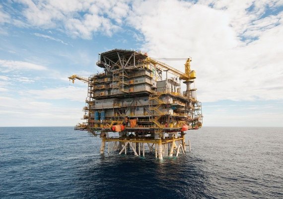 Receita de royalties do petróleo cresce 37% até abril e rende R$ 2 bi a mais