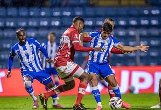 CRB vence Avaí em Florianópolis e fica próximo do G6 da Série B