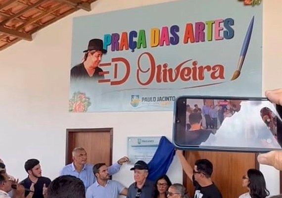 Paulo Jacinto inaugura Praça das Artes Ed Oliveira em homenagem ao artista local