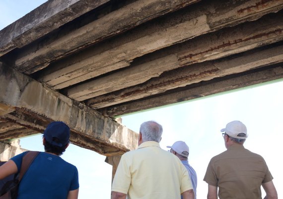Crea/AL e Ibape realizam visita técnica no Emissário Submarino para avaliar riscos