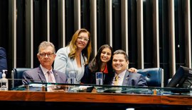 Senadora Dra. Eudócia leva aluna vencedora do concurso Jovem Senador para conhecer o presidente do Senado, senador Davi Alcolumbre