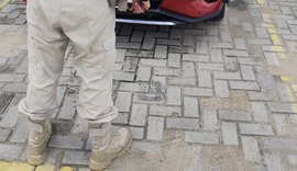 Mulher é presa com carro roubado e tem ligação com irmão detento