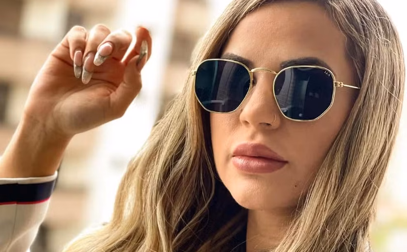 Deolane Bezerra é alvo da Policia Federal em esquema milionário com MCs e dono da Choquei