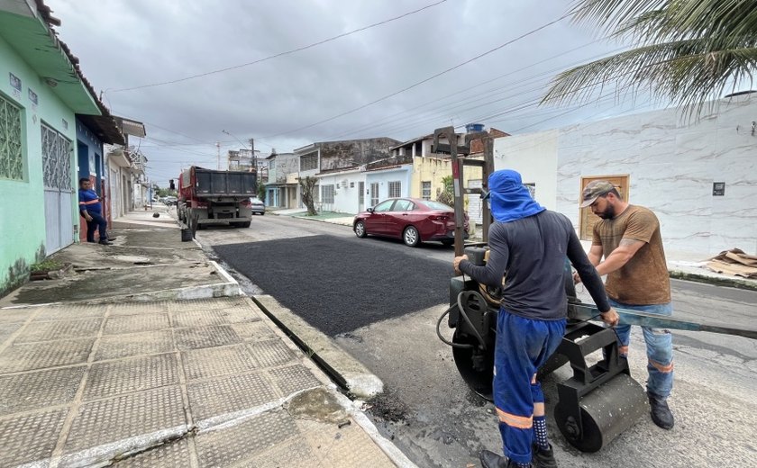 Operação Tapa-Buraco recupera 717 ruas de Maceió no primeiro trimestre de 2026