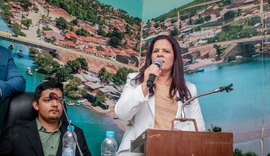 Prefeita Lívia Carla é alvo de ataques de ex-aliado