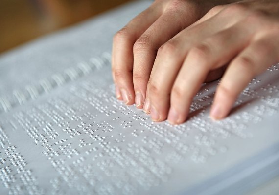 Arapiraca realiza Jornada para debater leitura inclusiva a deficientes visuais