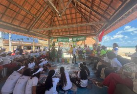 Praia do Patacho recebe Verão Verde Day, unindo preservação ambiental, cultura e comunidade