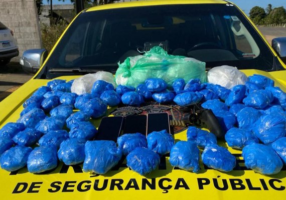 PM apreende 14 armas de fogo e 9 kg de drogas