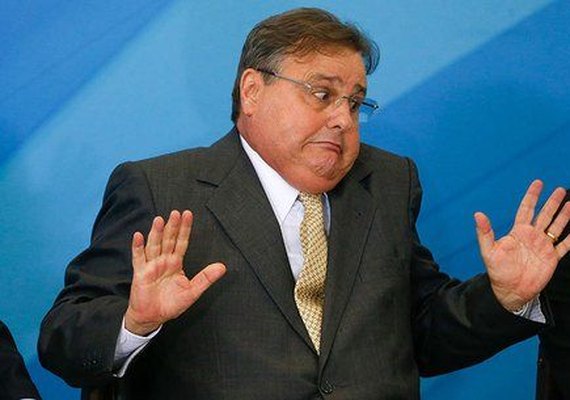 Geddel entrega carta de renúncia a Michel Temer