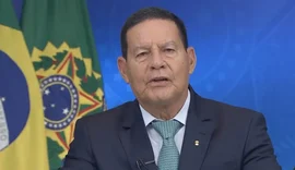 Mourão critica 'lideranças' que, 'com o silêncio', deixaram para as Forças Armadas a conta de 'inação' ou 'pretenso golpe'