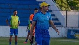 Técnico do CSA testa positivo para Covid-19 dois dias após chegar ao clube