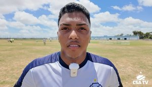 Jovens da base do CSA comentam treinamento com o elenco profissional