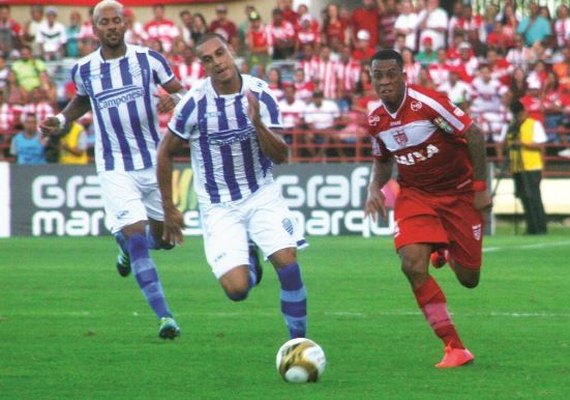 Semelj apoia atleta maceioense em competição internacional