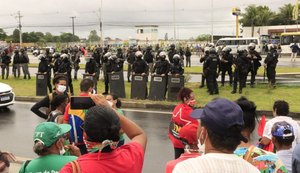 Manifestantes prós e contrários a Jair Bolsonaro se mobilizam em Maceió