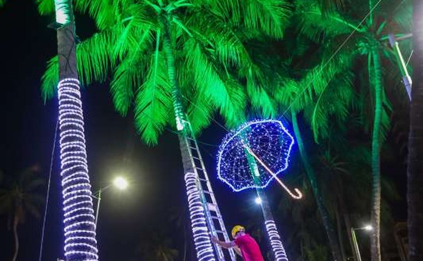 Natal de Todos Nós: Prefeitura inicia decoração natalina na capital